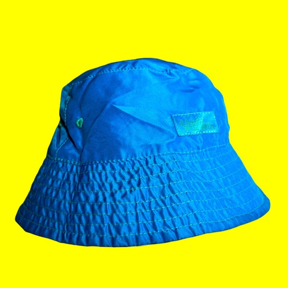NWOT, never worn. Reversible UV skins kids bucket hat.Blue and Green - Picture 1 of 2